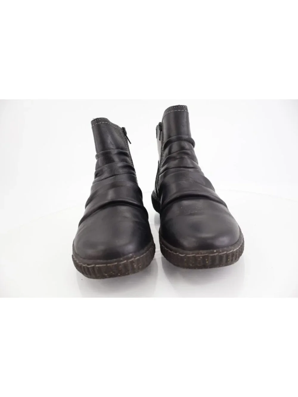 Clarks Womens Caroline Orchid Boot Size 7.5 M Black Leather Bootie Casual Comfy